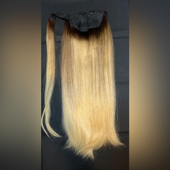 Long Blonde Human Hair Ponytail Extension – 63 cm (25”) - Picture 3 of 7